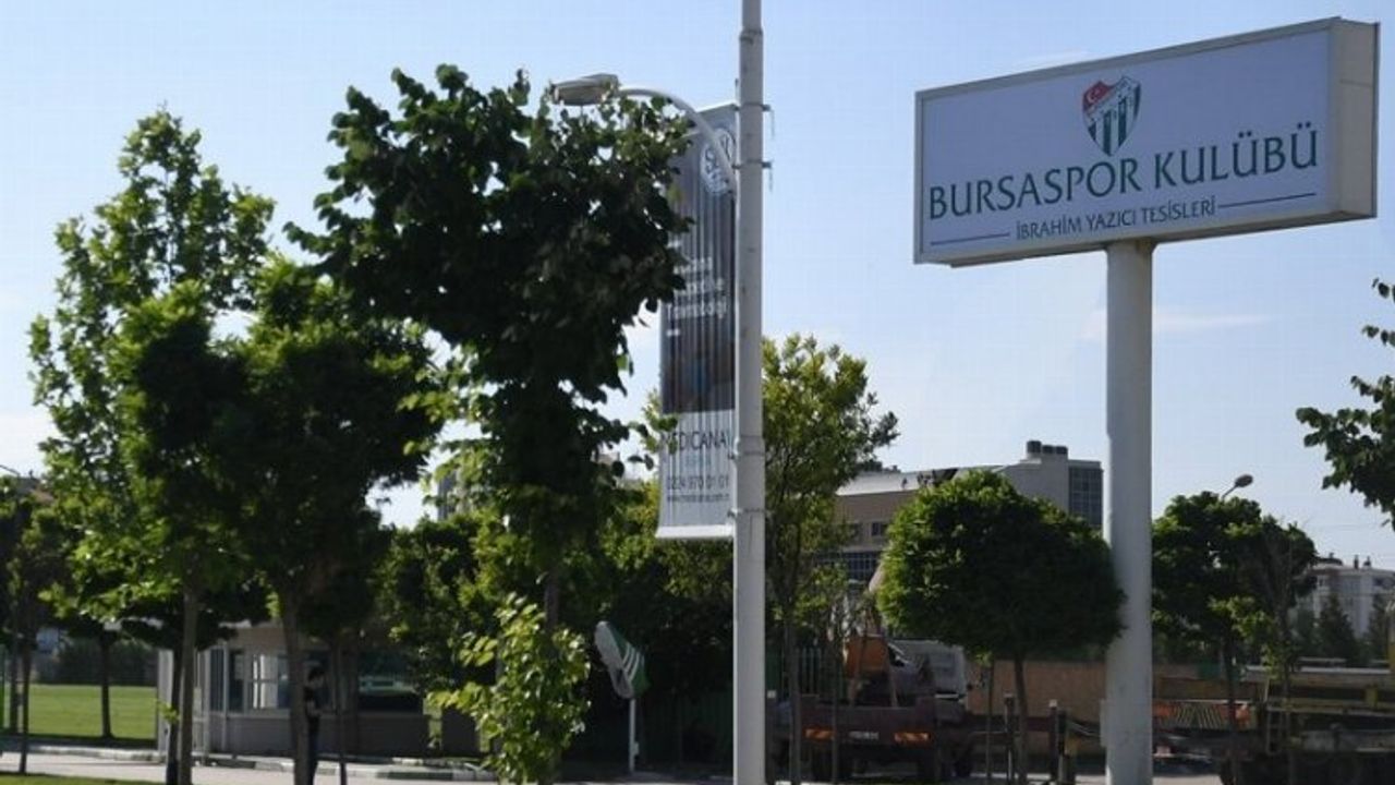 Bursaspor'da Özer Hurmacı istifa etti