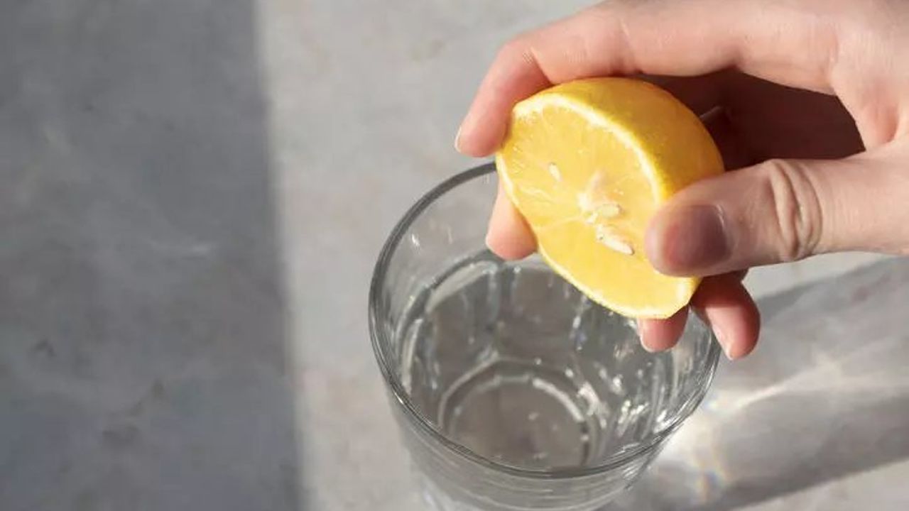 Limonlu Su: Gerçekten Sağlıklı mı?