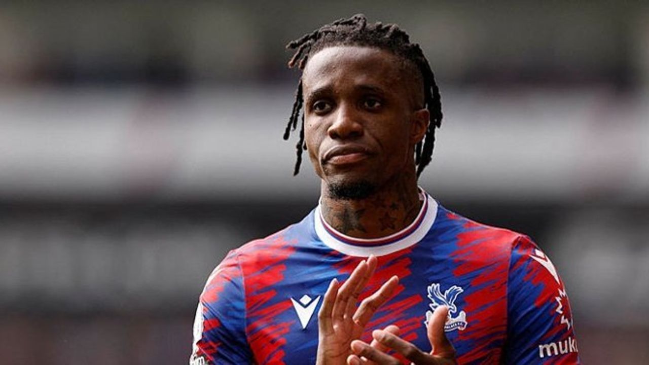 Fenerbahçe'nin transfer listesindeki Wilfried Zaha'ya Lazio talip oldu