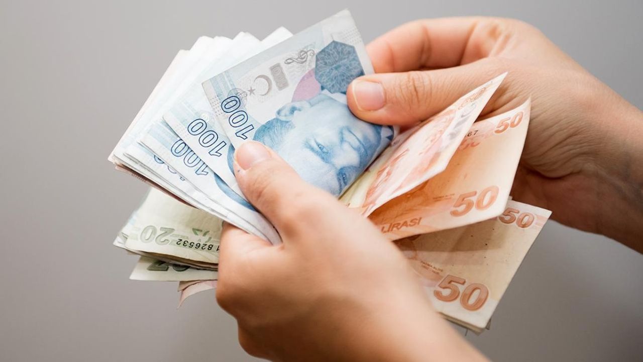 Aile ve Sosyal Bakanlığı, 1250 TL Ödeme İçin PTT'ye Başvuru Yapan Herkese Destek Veriyor