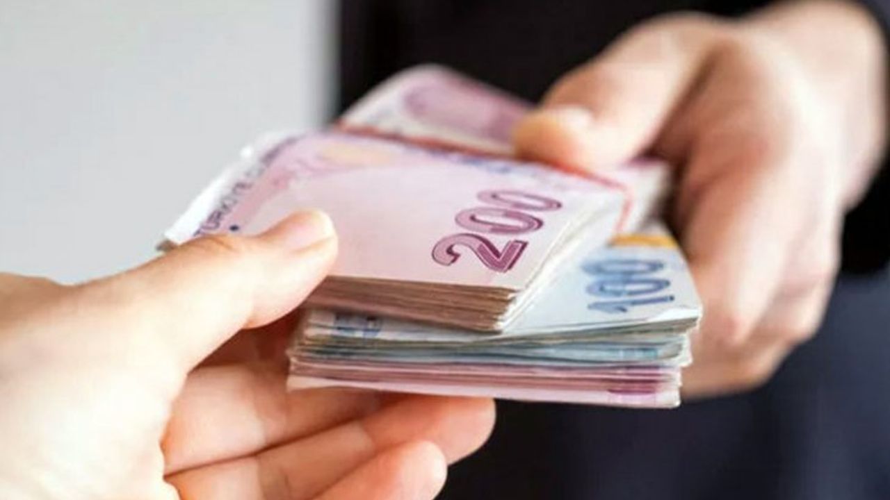Memur ve Emeklilerin Yeni Maaşları Belli Oluyor