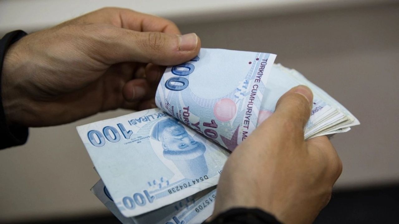 İYİ Parti Milletvekili Selçuk Türkoğlu: Kamu Emekçileri Dar ve Sabit Gelirli Olarak Kalmaya Mahkum Ediliyor