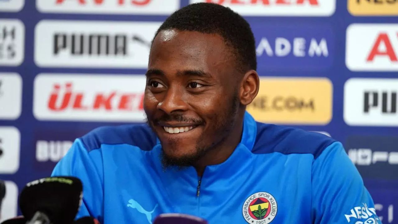 Fenerbahçe, Osayi Samuel'in Ayrılığı Sonrası Mert Müldür'ü Listeye Aldı