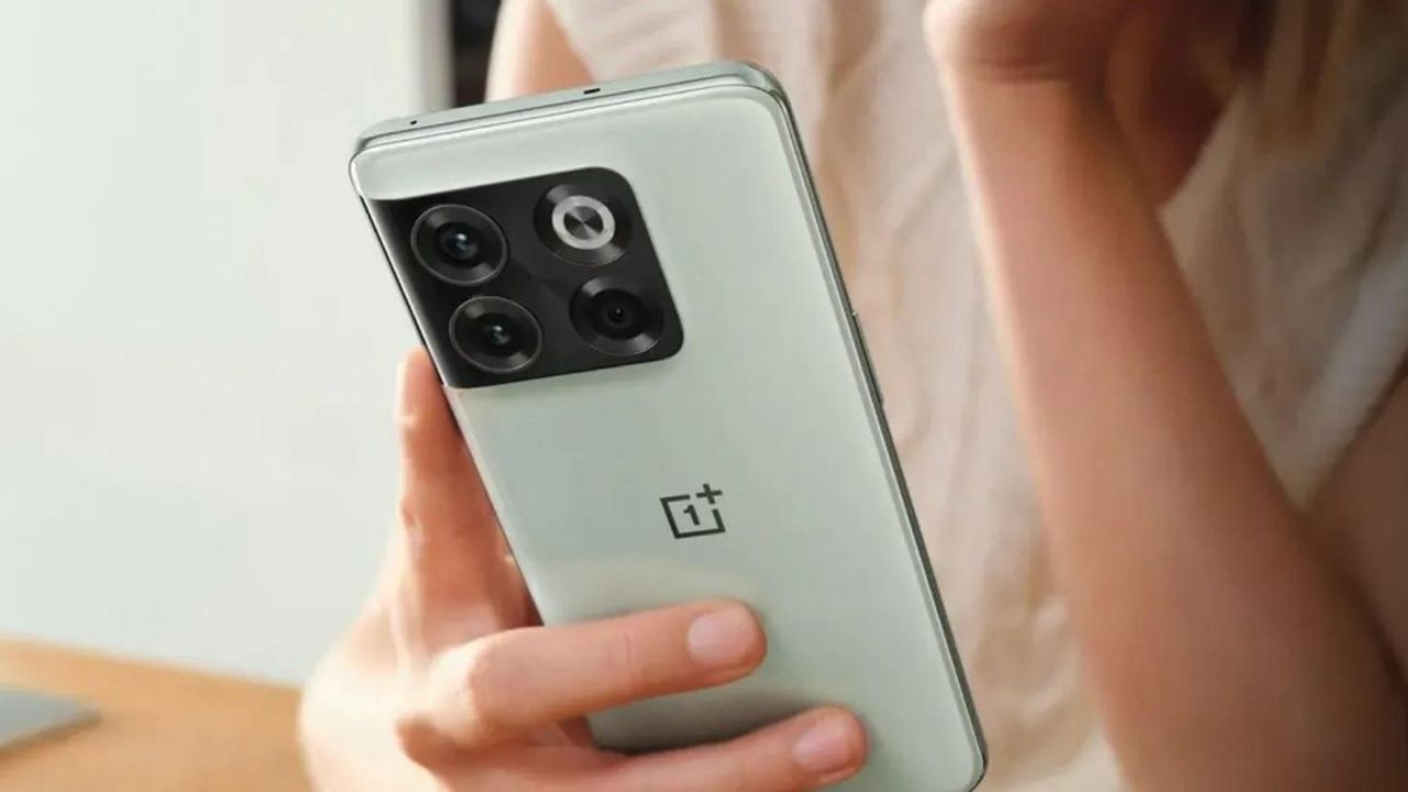 OnePlus Ace 2 Pro, 24 GB RAM ile Geliyor