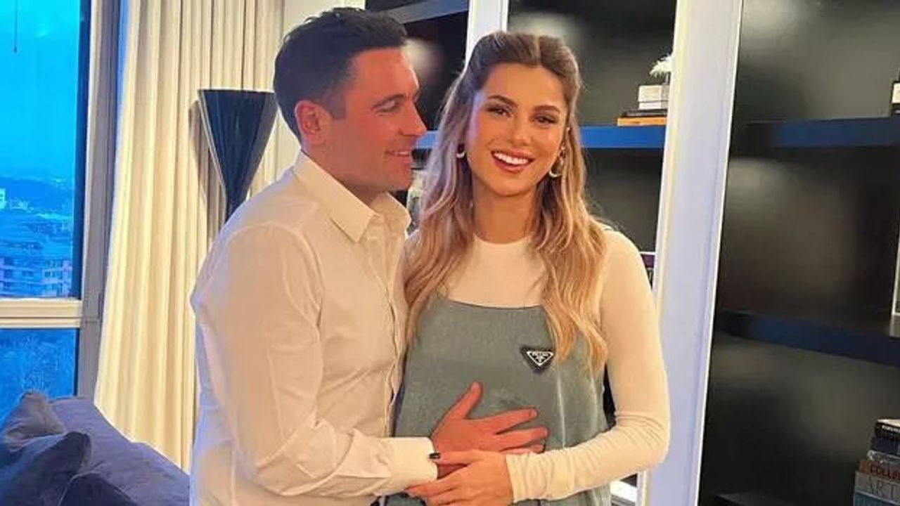 Nazlı Sabancı ve Hacı Sabancı'nın Romantik Kutlaması