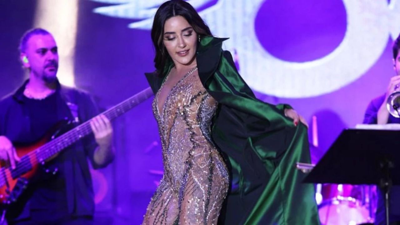 Melek Mosso Konserlerine Devam Ediyor