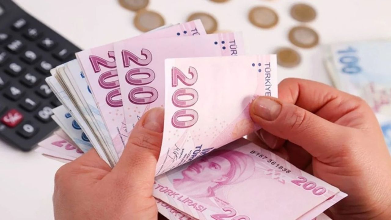 Müşterilerine Dev Ödeme! Akbank, 8000 TL Nakit Promosyonunu Açıkladı ve Güncel Emekli Promosyon Ödeme Tablosunu Paylaştı!