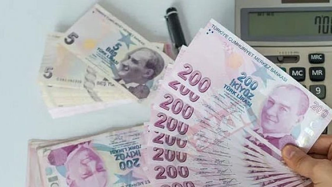 Memura 22 Bin TL Meclis'e Geliyor! Memur ve Emekli Zammı Detayları