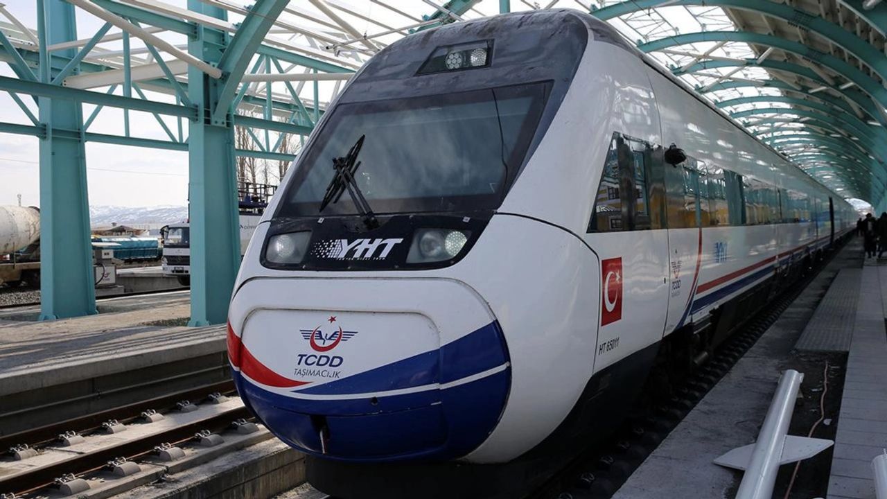 Yüksek Hızlı Tren (YHT) Bilet Fiyatlarına Zam Geldi