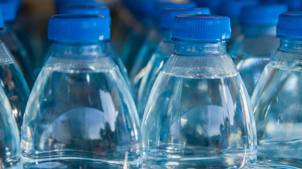 Pet Şişe Sularında Büyük Zam: Döviz Etkisi
