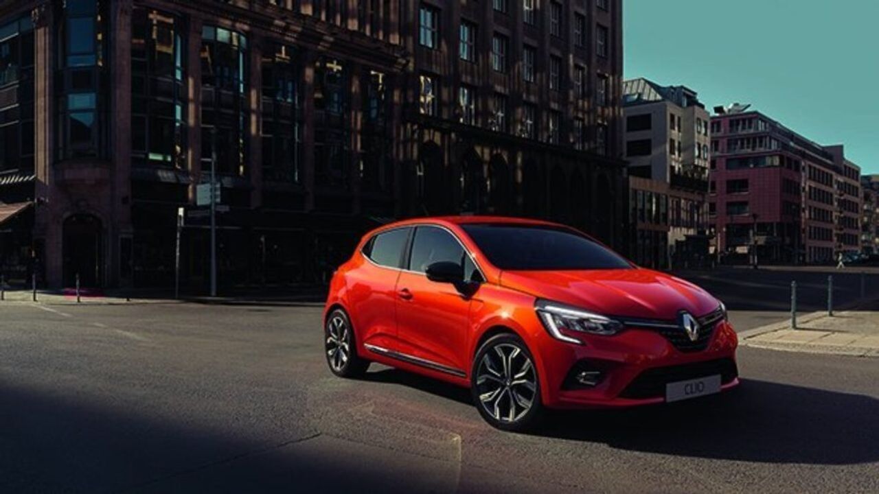 Renault Clio Fiyatları Yeniden Güncellendi! KDV Zammı Gerçekleşti!