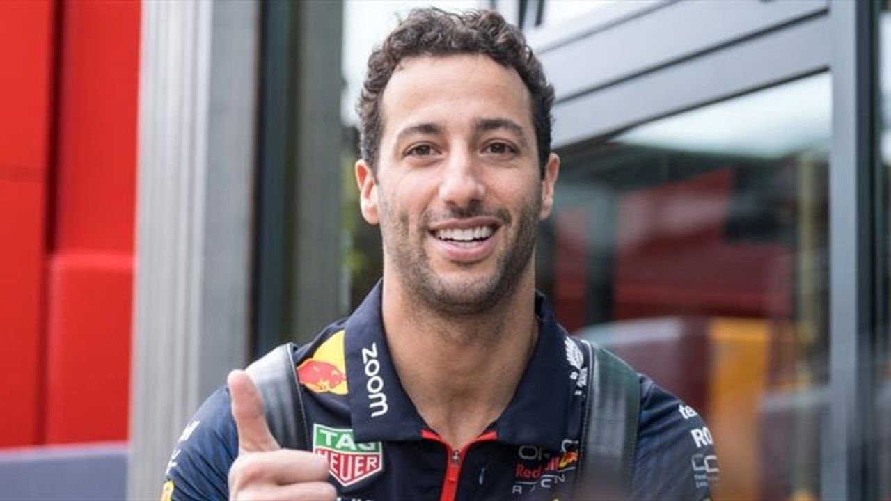 AlphaTauri, Daniel Ricciardo'yu Nyck de Vries'in yerine geçirecek