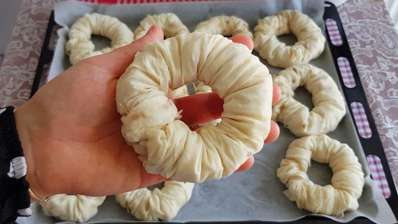 Tadanlar hazır yufkayla yapıldı sanmıyor! Aşçılar börek yaparken bu 8 sırrı uyguluyormuş