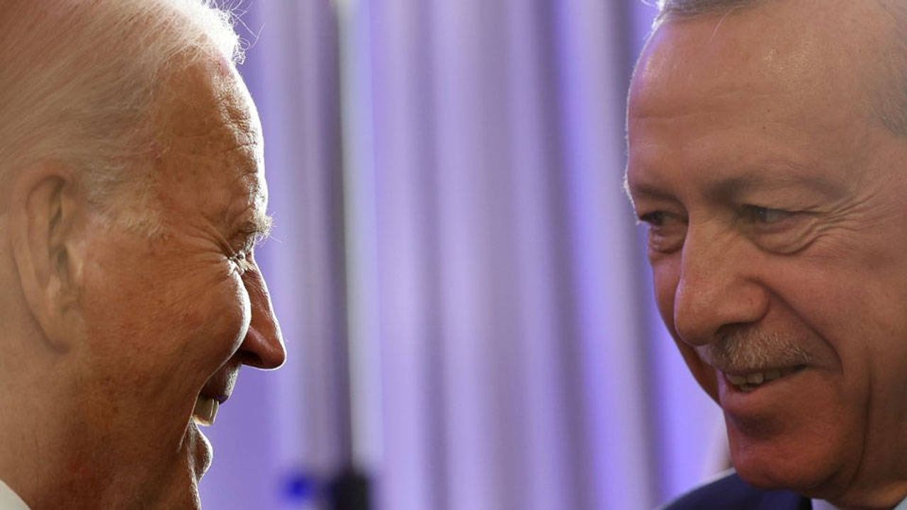 Erdoğan, ABD Başkanı Joe Biden ile Kucaklaştı