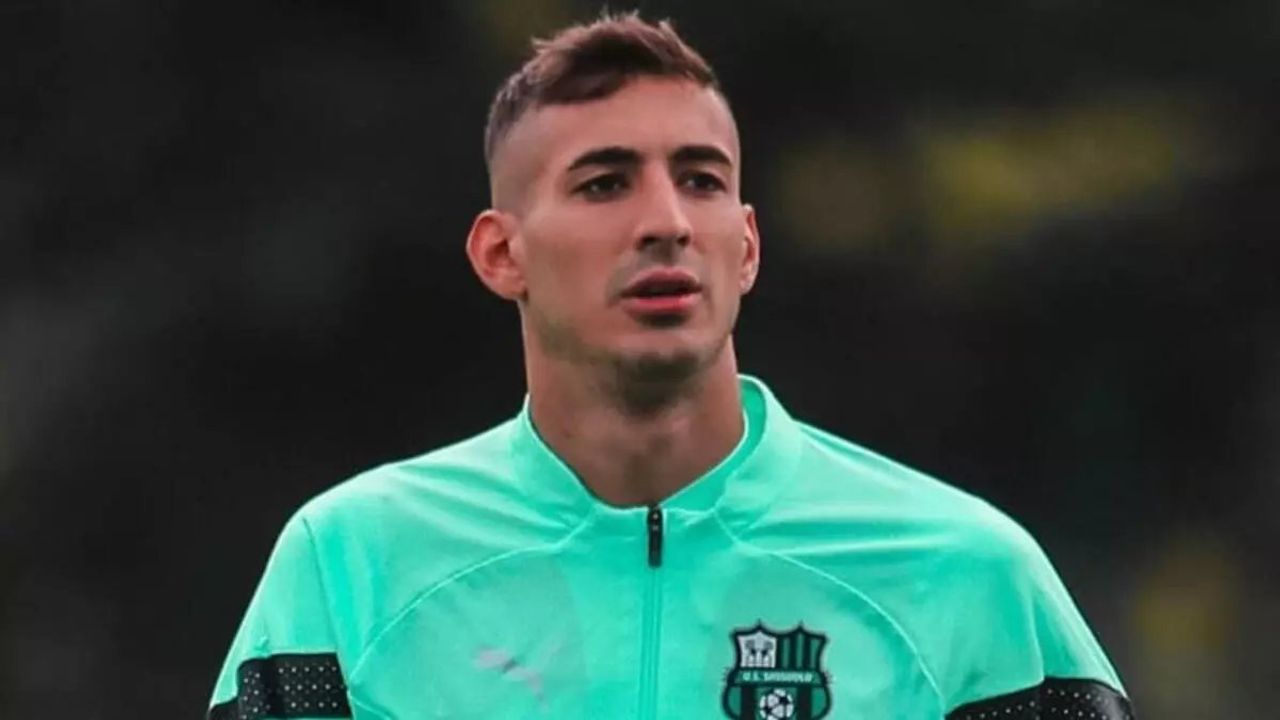 Fenerbahçe, Sassuolo'da forma giyen Mert Müldür'ün transferinde ısrarcı