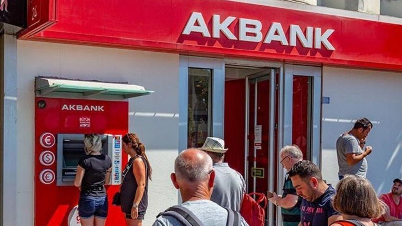 Cebinde Akbank Kartı Olanlar İçin Nakit Ödeme Kampanyası