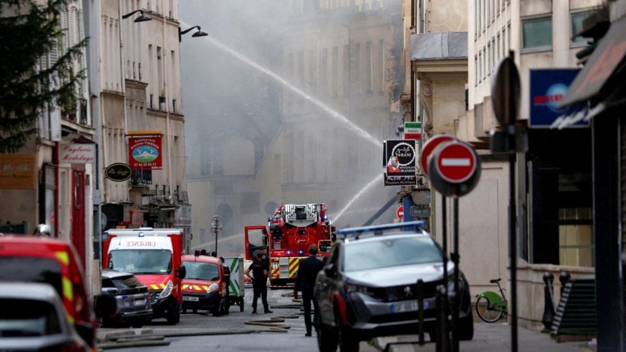 Paris'te Gaz Kaçağı Patlaması: Ölü Sayısı 3'e Yükseldi