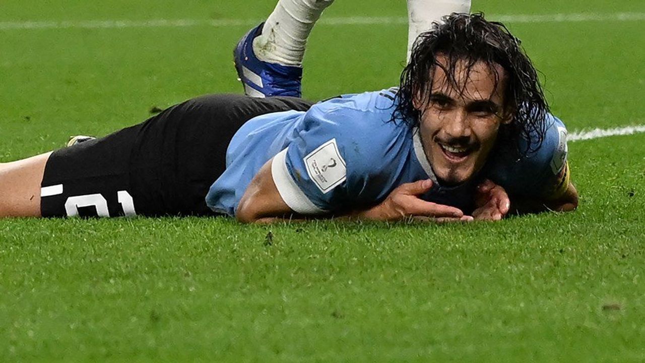 Edinson Cavani, Valencia'dan Ayrılıyor