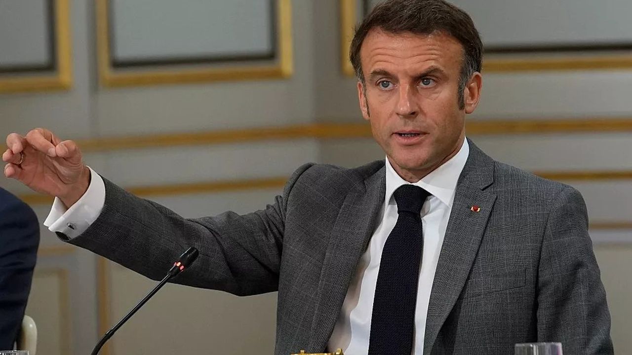 Fransa Cumhurbaşkanı Emmanuel Macron, İsyanlardan Ders Çıkarılması Gerektiğini Söyledi