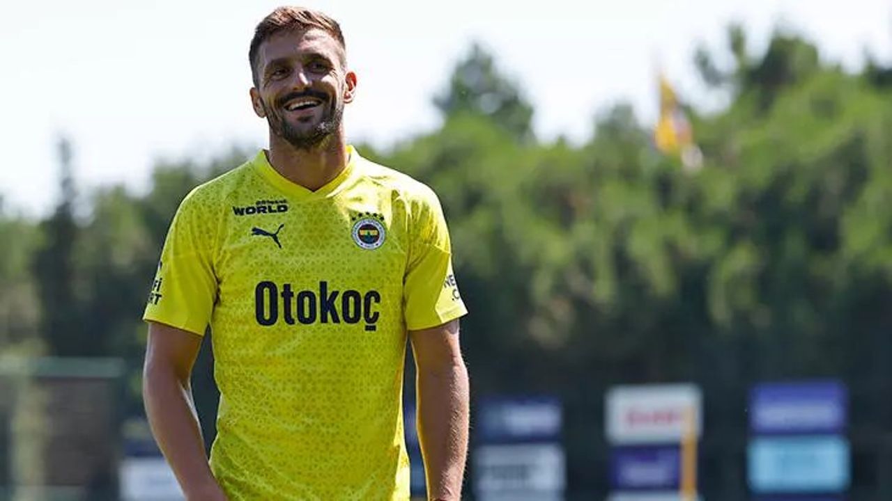 Fenerbahçe'nin Yeni Sezon Hedefleri ve Transfer Hamleleri