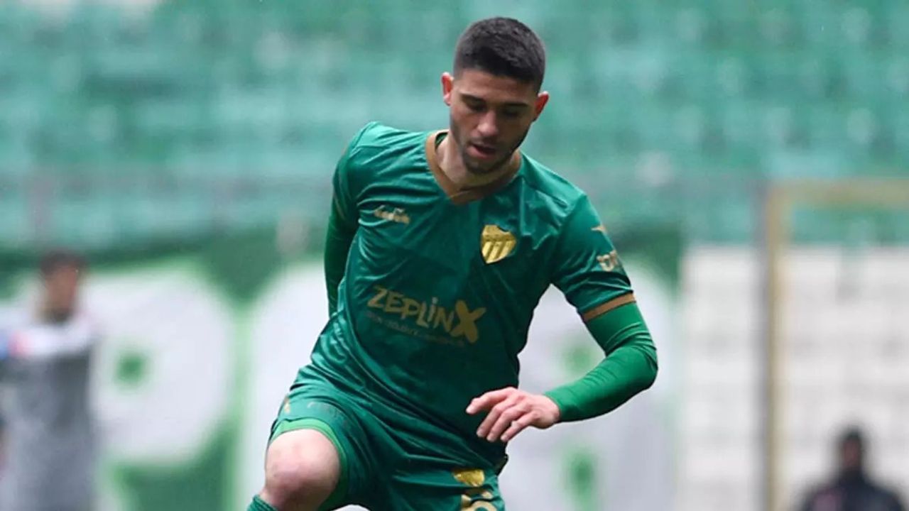 Bursaspor Kubilay Sönmez'in Sözleşmesini Feshetti