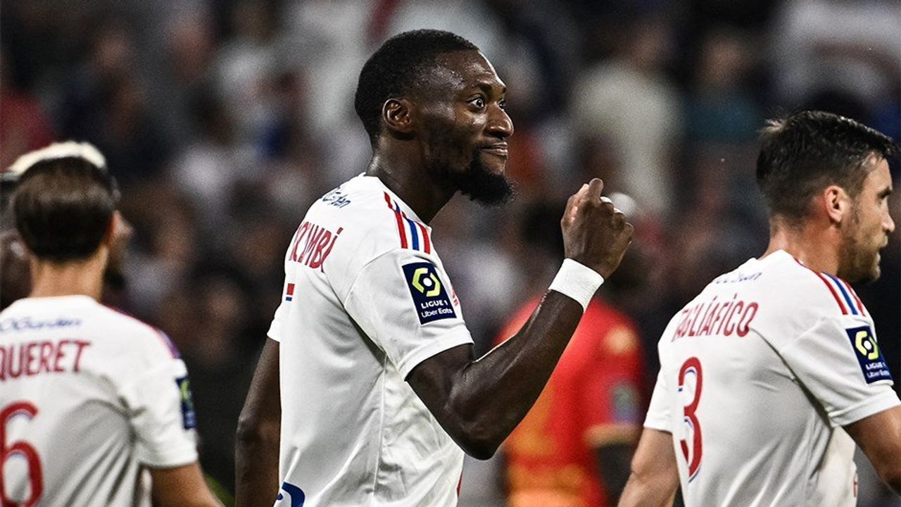 Fenerbahçe, Karl Toko Ekambi ve Adama Traore'ye yöneliyor