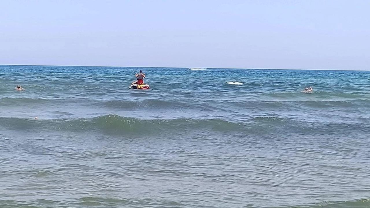 Kandıra ilçesindeki plajlarda denize giriş yasağı