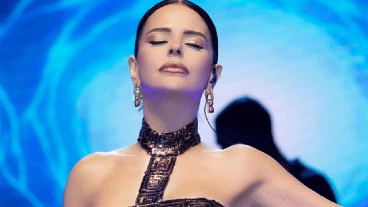 Simge Sağın Yeni Araba Aldı: Fiyatı Dudak Uçuklatıyor