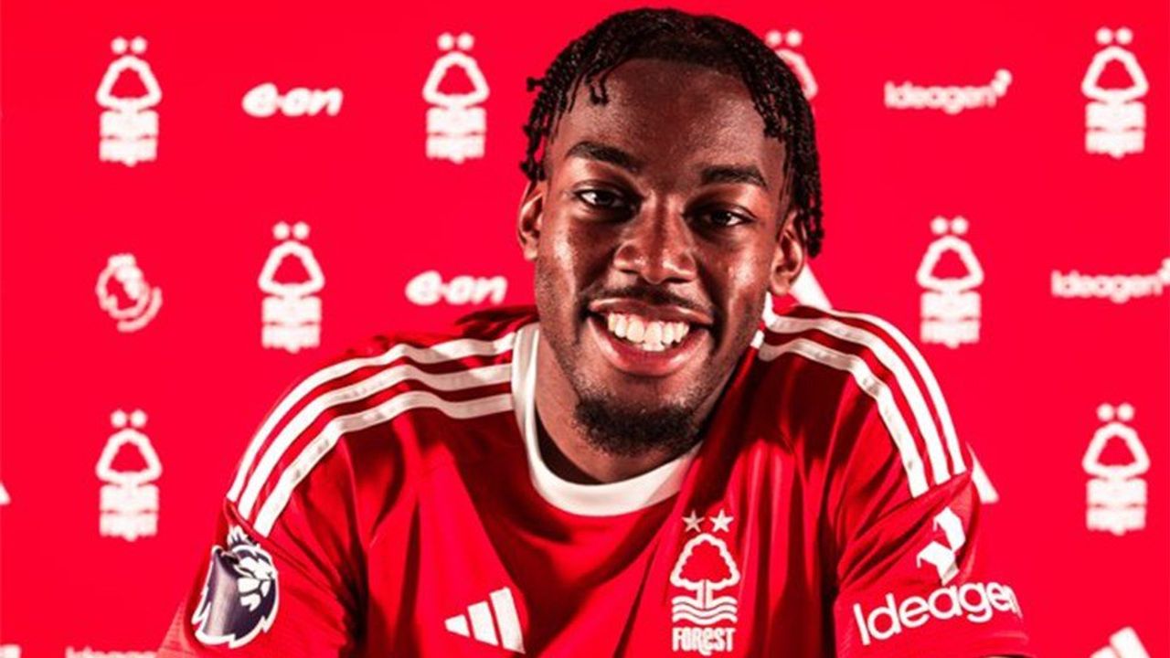 Nottingham Forest Anthony Elanga'yı Transfer Etti