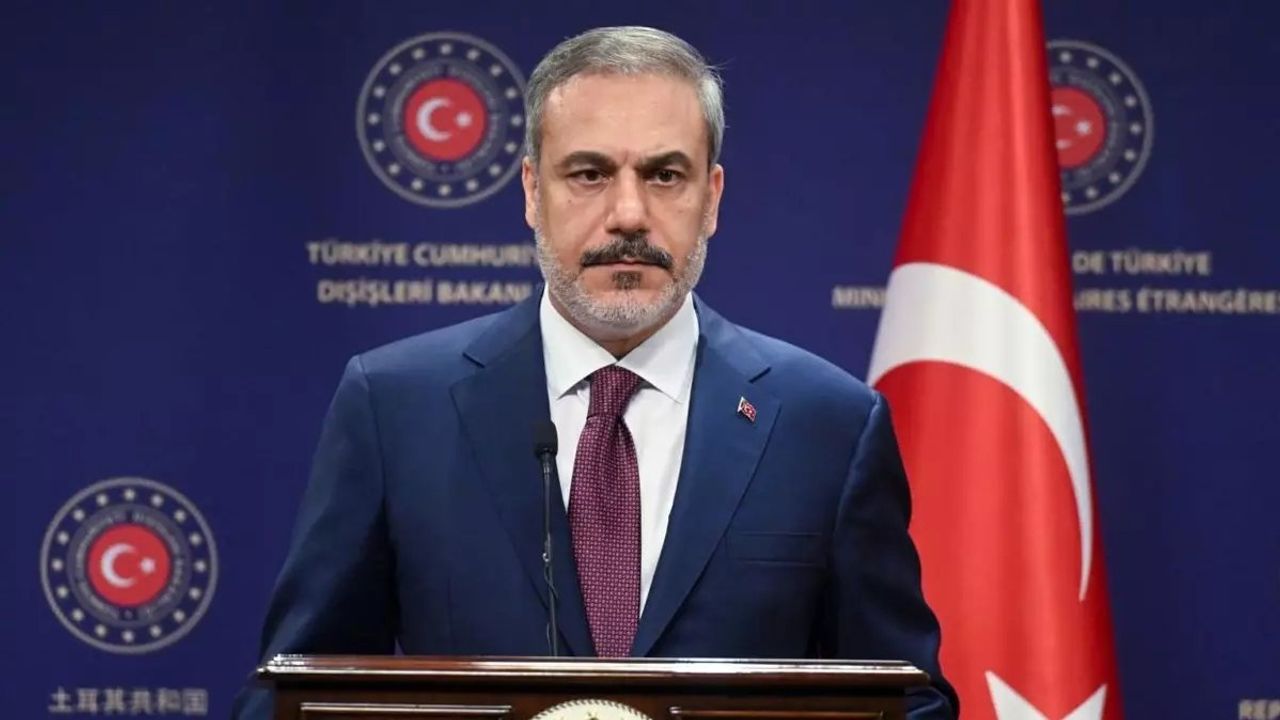Dışişleri Bakanı Hakan Fidan, Benin'in yeni Dışişleri Bakanı Olushegun Adjaji Bakari ile telefon görüşmesi yaptı