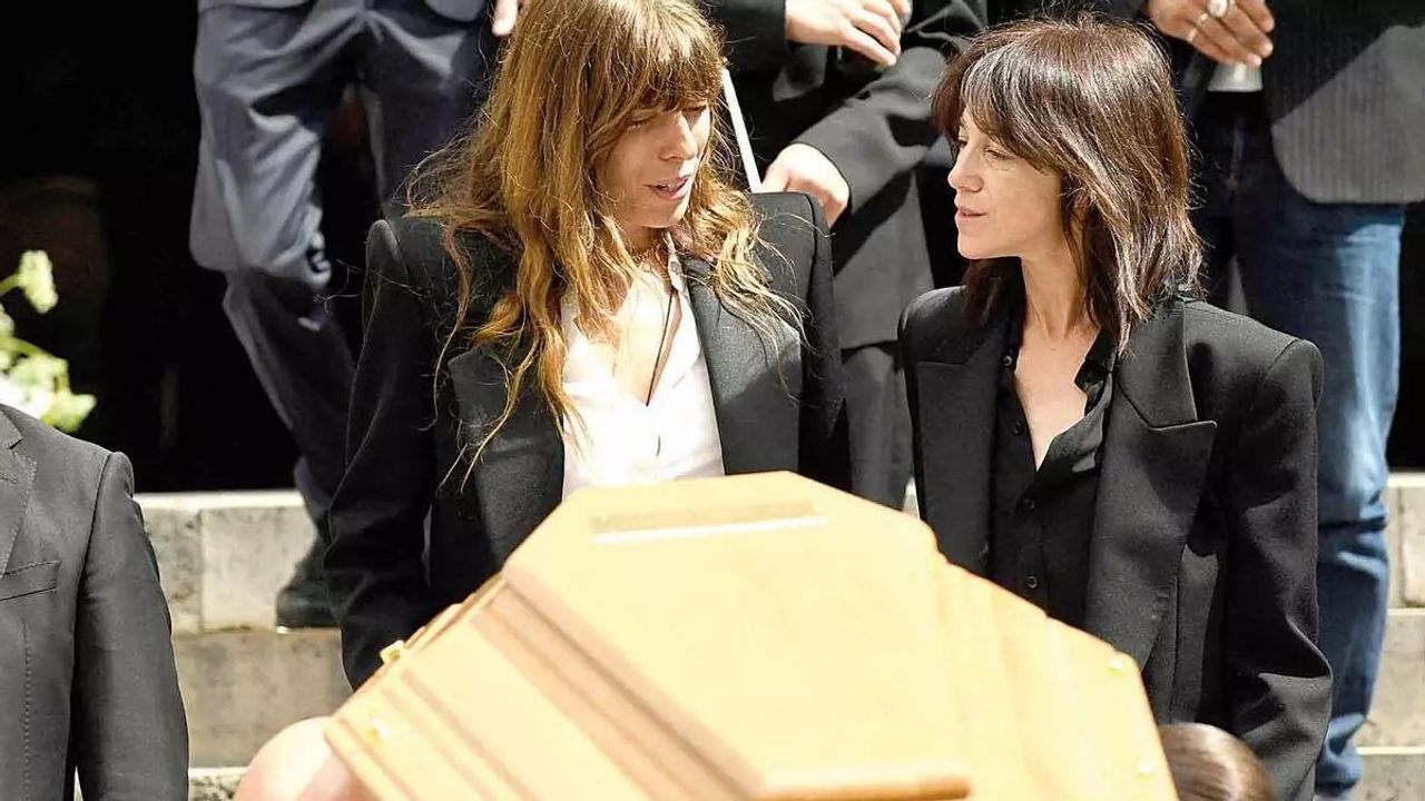 Jane Birkin'in Cenaze Törenine Ünlü İsimler Katıldı