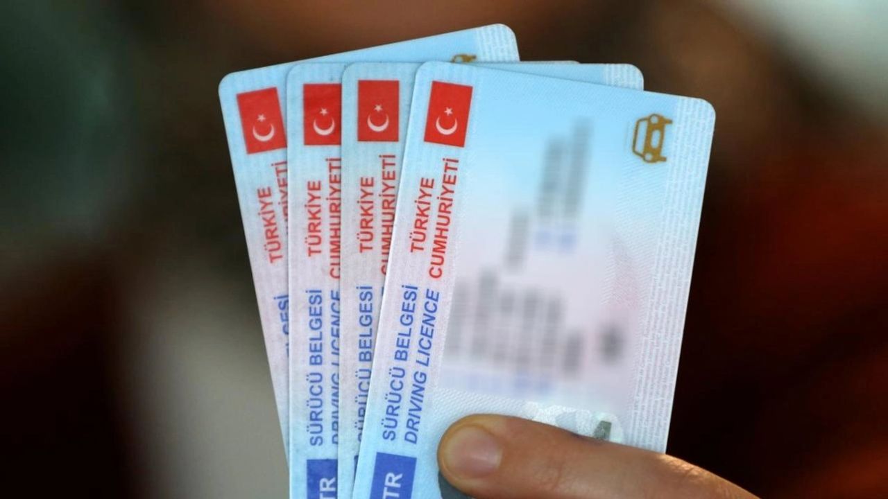 İçişleri Bakanlığı, Eski Tip Ehliyetlerin Yenileme Süresini Uzattı