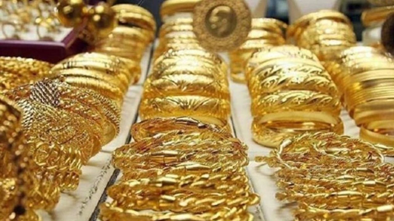 Altın Fiyatları 2023'te Patlayacak: Ons Altın 4 Bin Dolar Olacak!