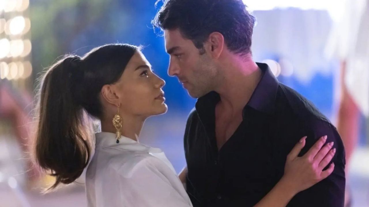 Demet Özdemir ve Şükrü Özyıldız'ın Başrolünde Olduğu 'Aşk Taktikleri 2' Netflix Top 10'e Girdi