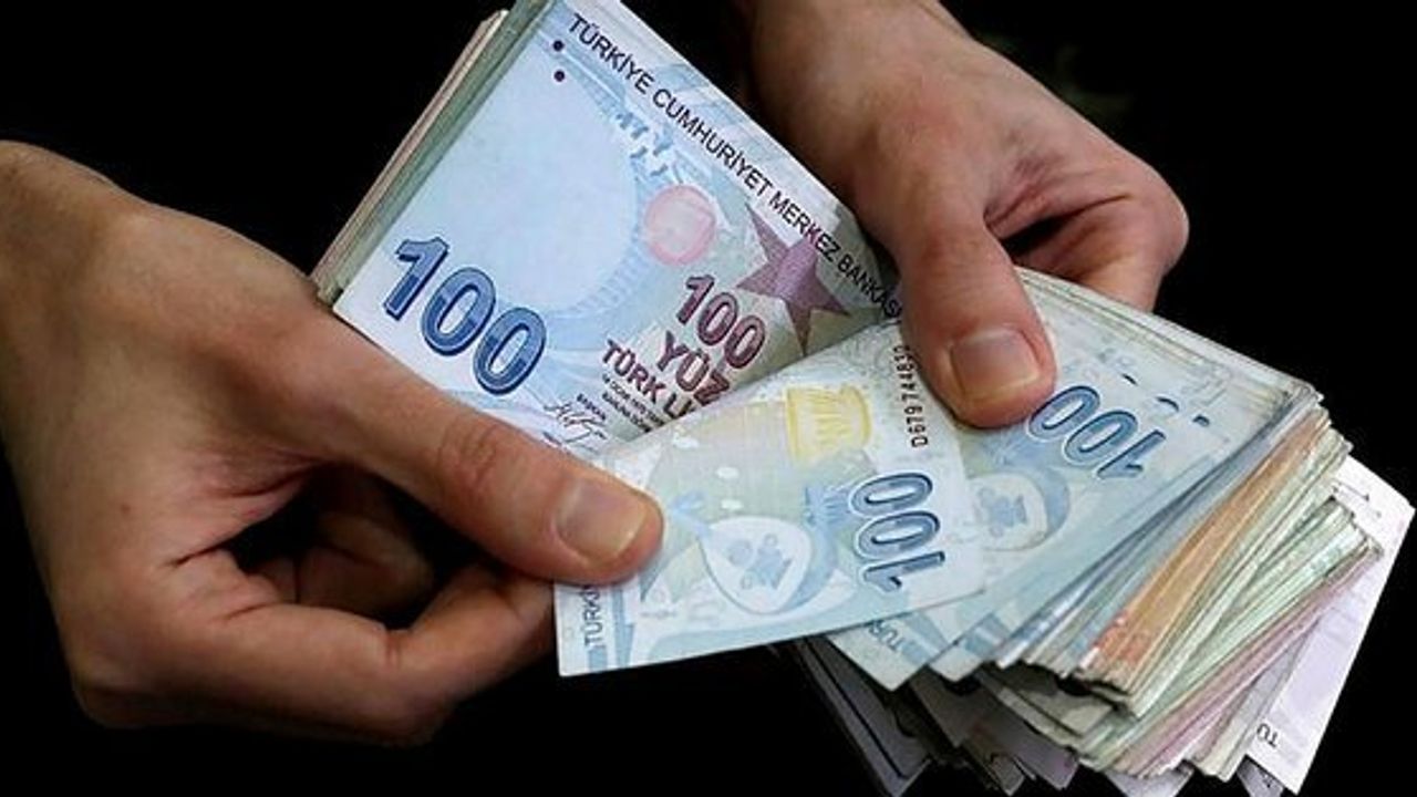 Bankalar Faiz Oranlarını Yükselterek Türk Lirası'nı Destekliyor