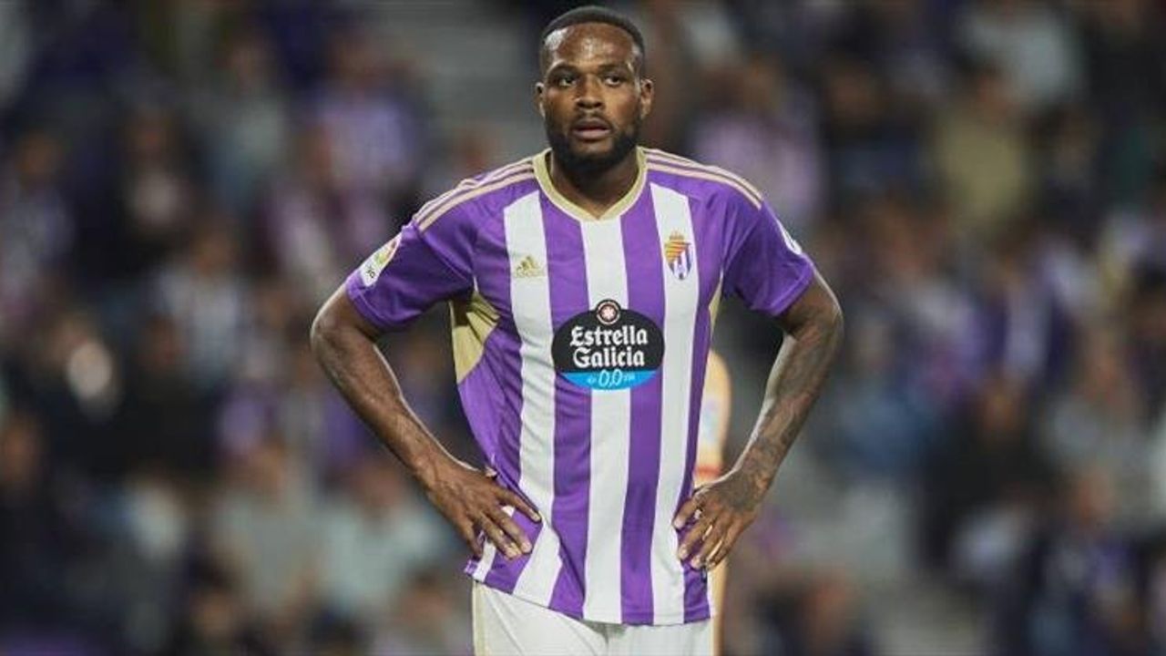 Mallorca, Cyle Larin'i transfer etmek i&ccedil;in Valladolid'i ikna etmeye &ccedil;ok yaklaştı