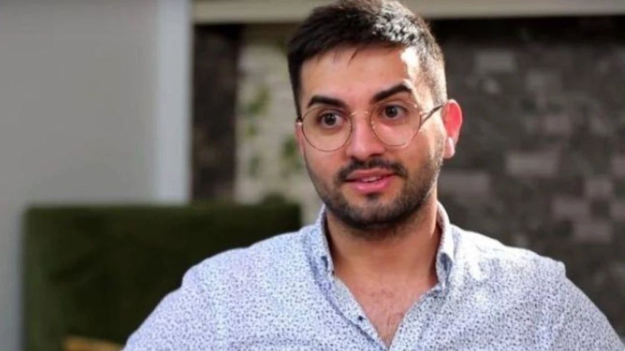 Kadir Ezildi'nin Diş Macunu Reklamı Sosyal Medyada Gündem Oldu