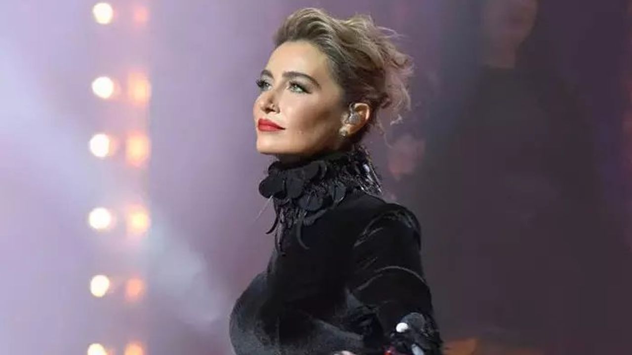 Ünlü Sanatçı Sıla'nın İstanbul Festivali'ndeki Konseri