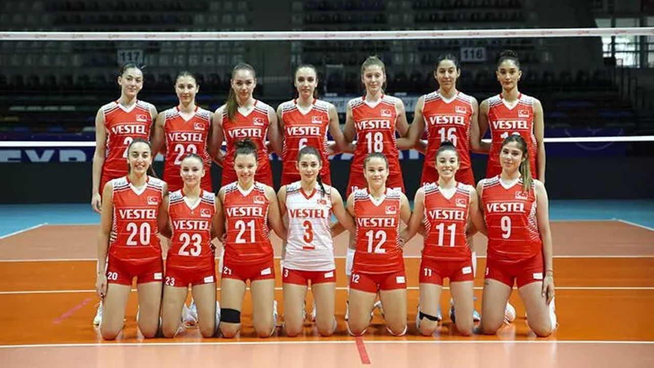 21 Yaş Altı Kadın Voleybol Milli Takımı Balkan Şampiyonası'nda Gümüş Madalya Aldı