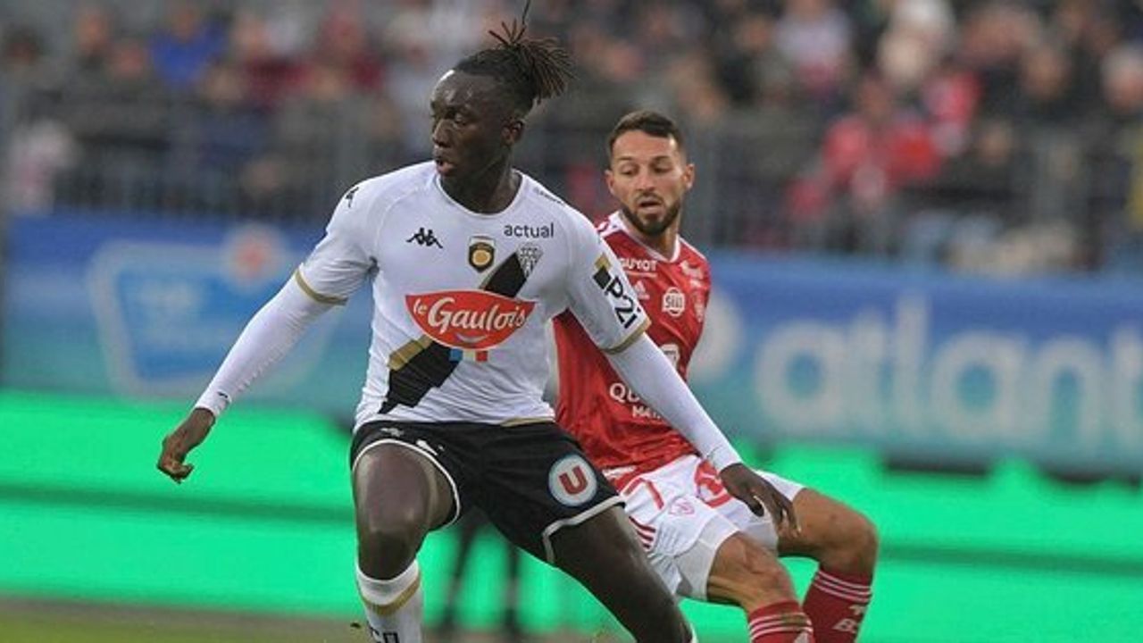 Trabzonspor'un Ön Libero Arayışında Batista Mendy İddiası