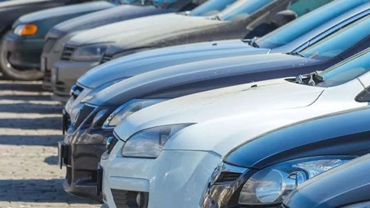 Türkiye'de Otomobil Piyasasında Yaşanan Fiyat Artışları