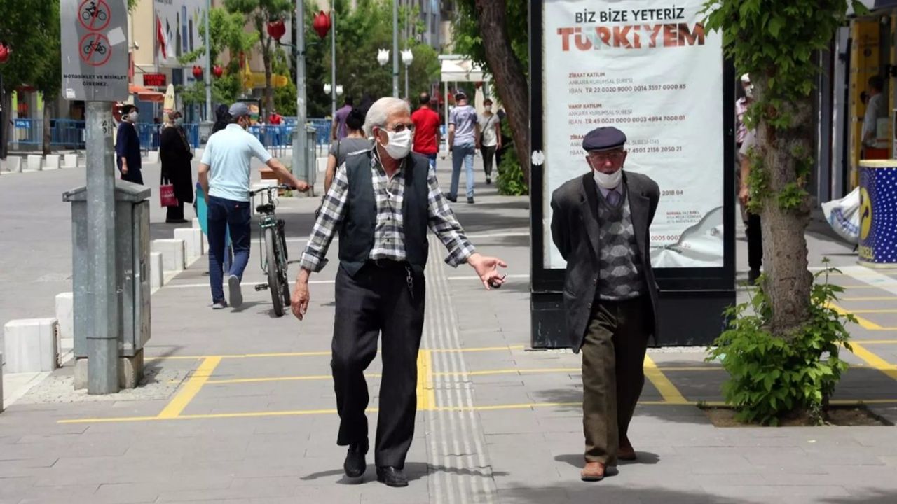 Aksaray'da 65 Yaş Üstü Vatandaşlara Ücretsiz Taşıma Hizmeti Sonlandırılıyor