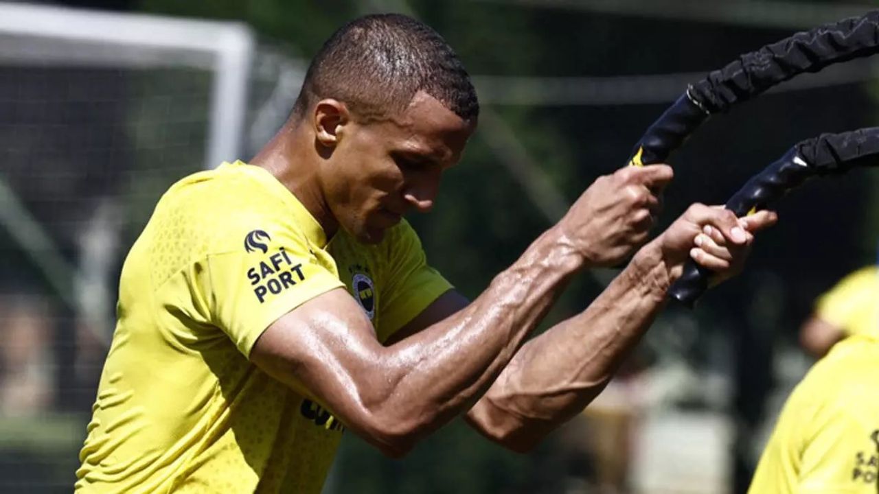 Fenerbahçe'nin Yeni Transferi Rodrigo Becao'nun Forma Beklentisi