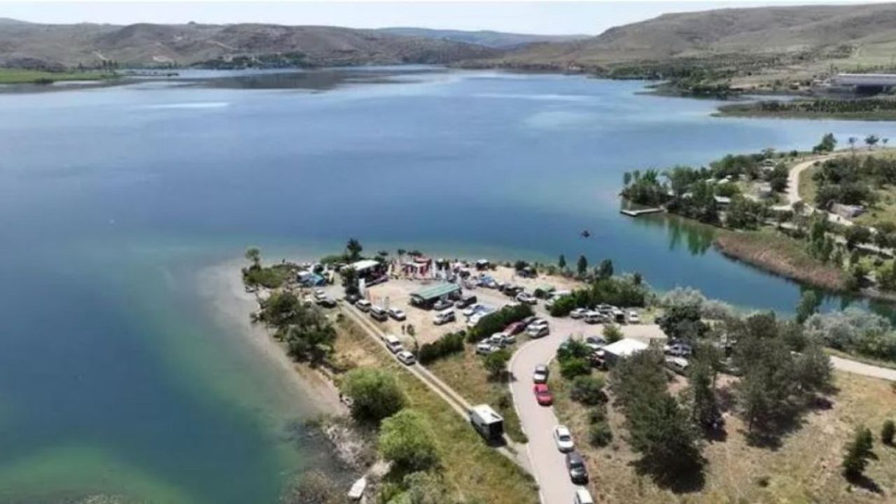 Ankara'nın Gelişen Dokusunda Doğayla İç İçe Kesikköprü Barajı