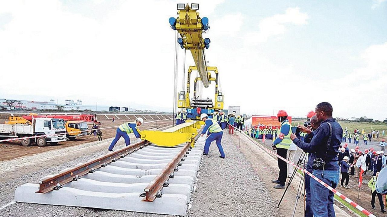 Uganda ve Kenya, Türk İnşaat Şirketiyle Ortak Demiryolu Projesi İçin Anlaştı