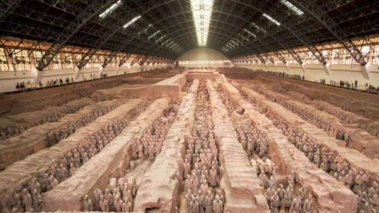 Qin Shi Huang'un Mezarı ve Terracotta Ordusu
