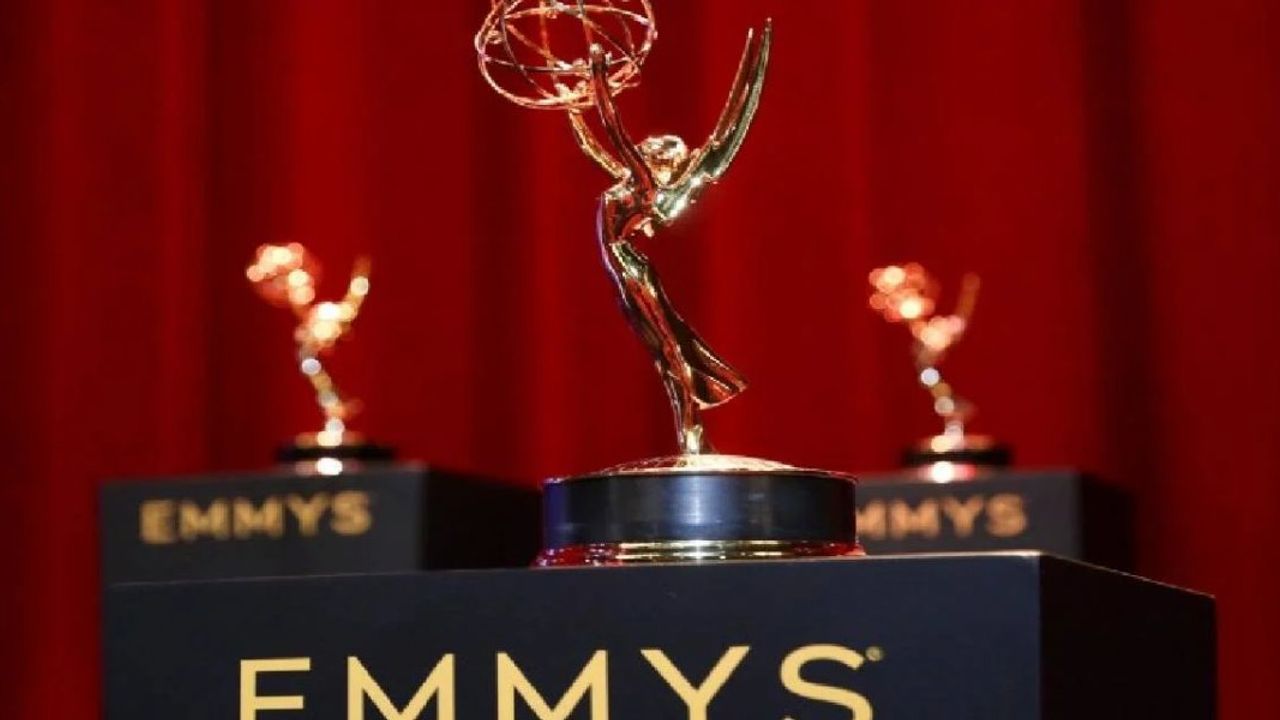 Ertelenen Emmy Ödülleri'nin Tarihi Belli Oldu