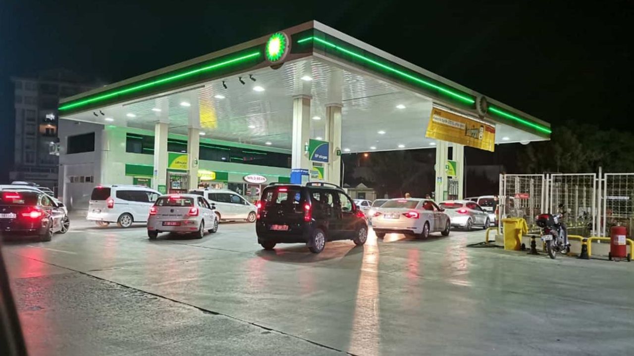 Motorin ve Benzin Fiyatlarına Rekor Zam Geldi