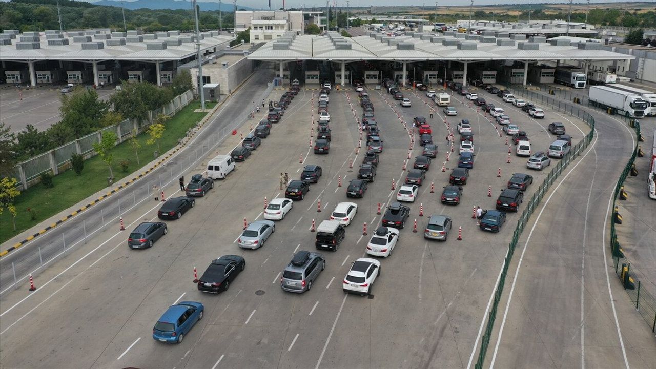 Gurbetçilerin Türkiye Sevgisi: Avrupa'da Hayat Zor