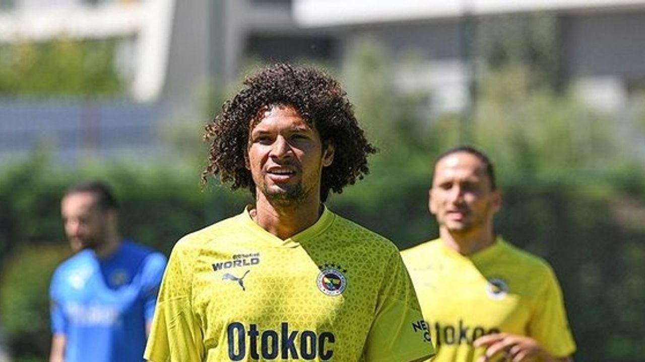 Fenerbahçe Yönetimi Willian Arao ve Gustavo Henrique'ye Kapıyı Gösterdi